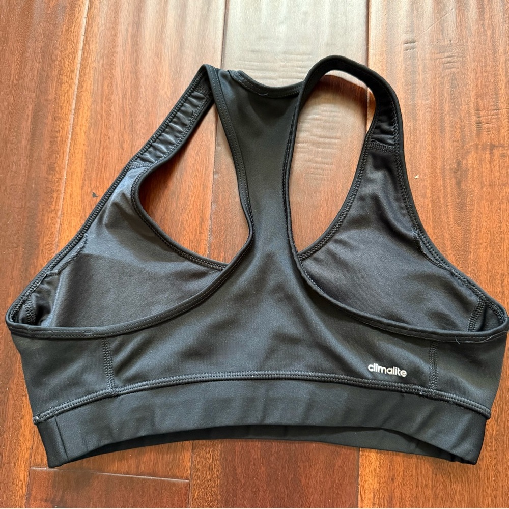 Adidas Techfit Black Sports Bra Size M - Picture 2 of 2